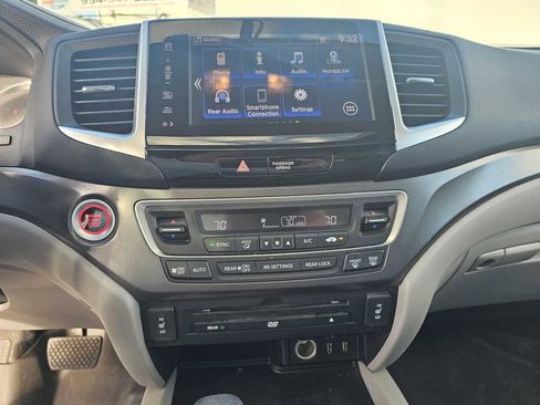 Used 2017 Honda Pilot EX-L image 10