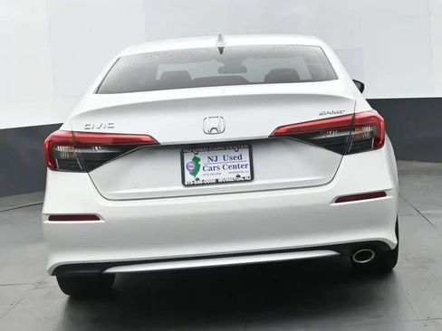 Used 2022 Honda Civic Sport image 8