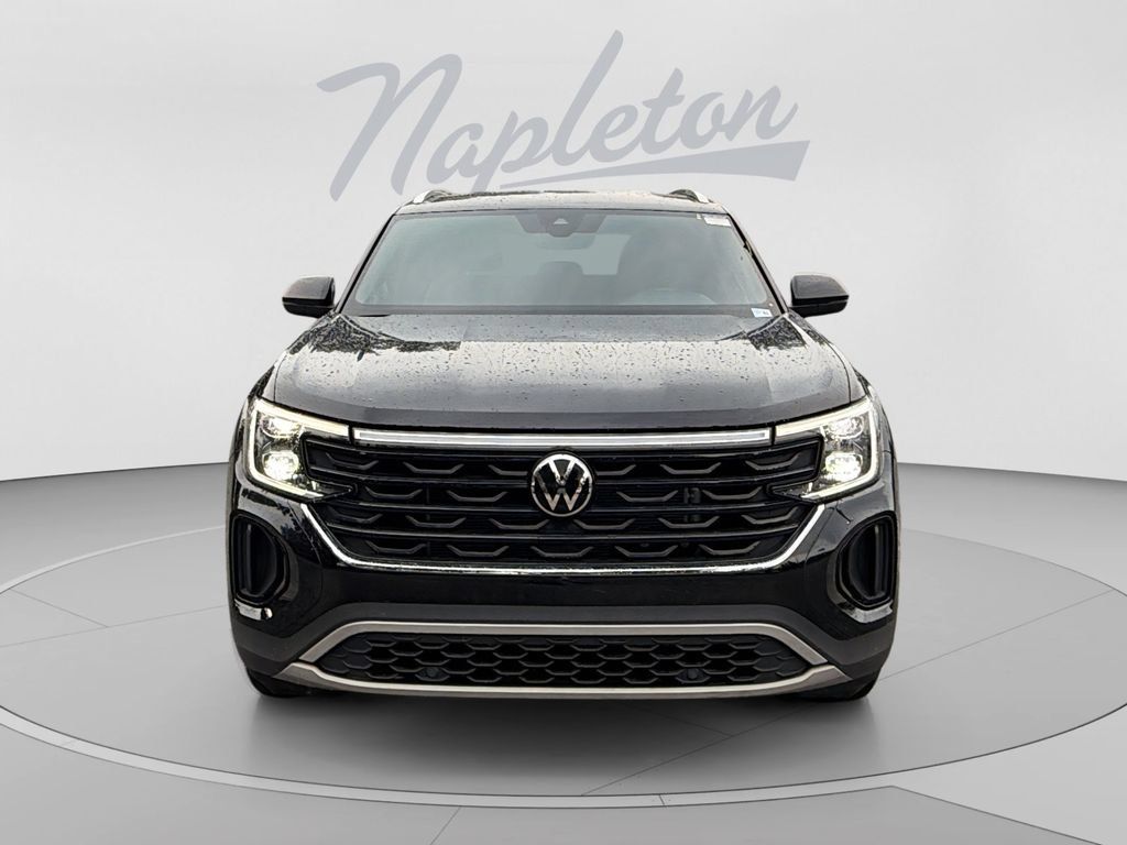 Used 2024 Volkswagen Atlas Cross Sport SE FWD image 8