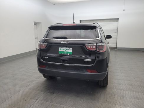 Used 2022 Jeep Compass Latitude AWD/4WD image 7