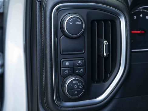 Used 2020 Chevrolet Silverado 2500 LT w/ Texas Edition RWD image 36