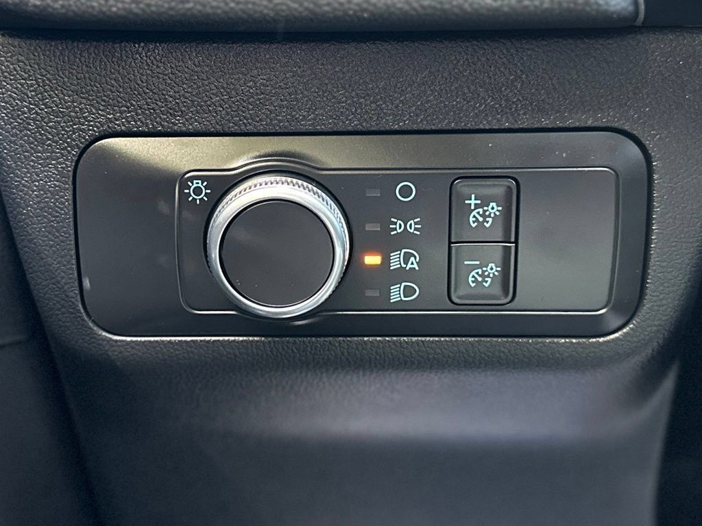 Used 2020 Ford Escape SE FWD image 16