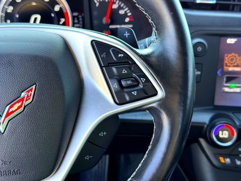 Used 2017 Chevrolet Corvette Stingray Coupe image 25