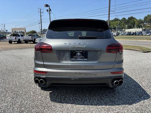 Used 2018 Porsche Cayenne S w/ Premium Package Plus AWD/4WD image 4