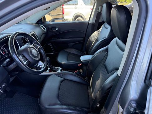 Used 2017 Jeep Compass Latitude w/ Popular Equipment Group AWD/4WD image 11