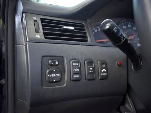 Used 2005 Toyota Solara SE image 21