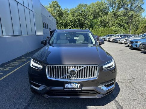 Certified 2025 Volvo XC90 T8 Ultra w/ Protection Package AWD/4WD image 3