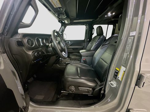 Used 2023 Jeep Wrangler Sahara image 13