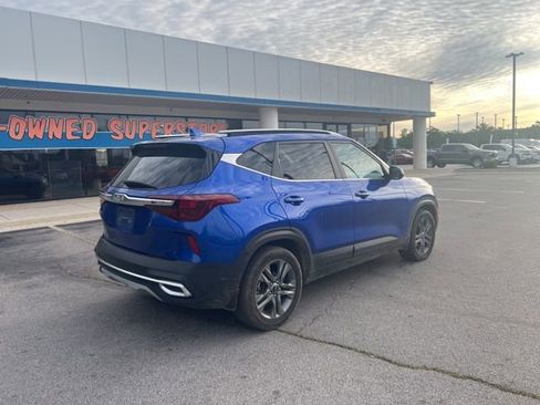 Used 2023 Kia Seltos S FWD image 3