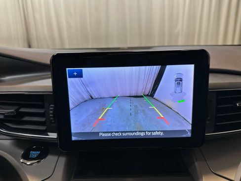 Used 2022 Ford Explorer XLT w/ Equipment Group 202A image 27