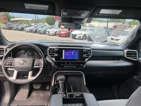 Used 2025 Toyota Tundra SR5 AWD/4WD image 22