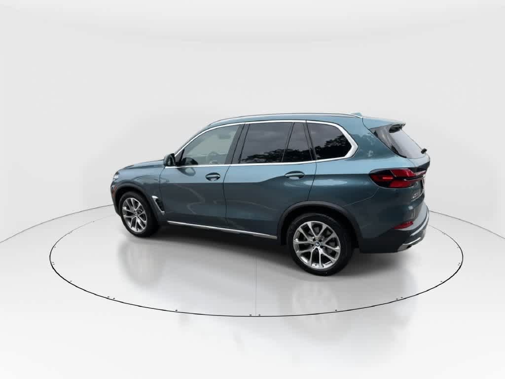 Used 2024 BMW X5 xDrive40i w/ Premium Package AWD/4WD image 6