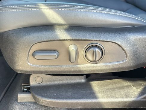 Used 2023 Buick Enclave Essence w/ Experience Buick Package image 13