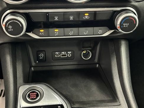 Used 2024 Nissan Sentra SV FWD image 24