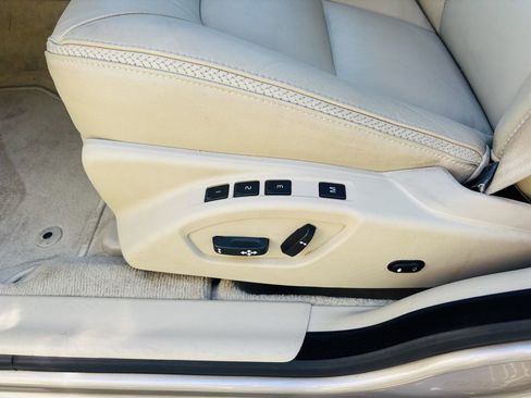 Used 2016 Volvo XC70 T5 Platinum w/ Protection Package image 31