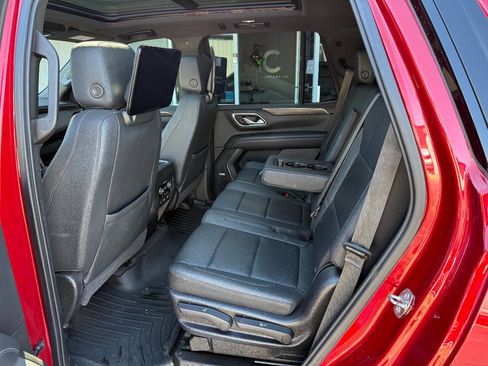 Used 2021 Chevrolet Tahoe Z71 w/ Rear Media and Nav Package image 18