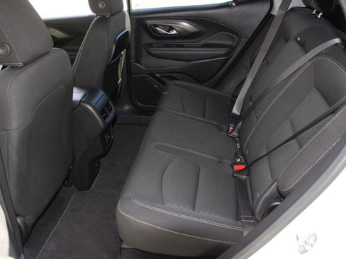 Used 2022 GMC Terrain SLE w/ GMC Pro Grade Package AWD/4WD image 19