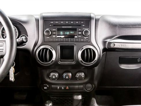 Used 2014 Jeep Wrangler Sport AWD/4WD image 19
