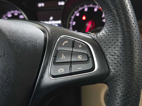Used 2019 Mercedes-Benz GLA 250 4MATIC image 26