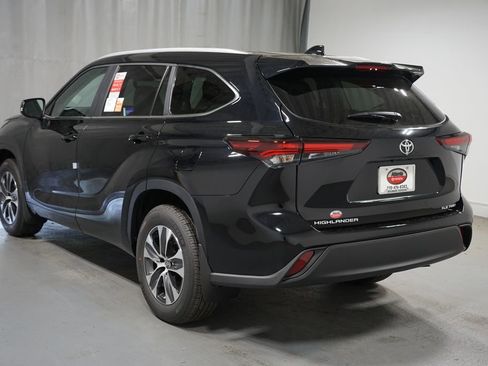 New 2026 Toyota Highlander XLE AWD/4WD image 7