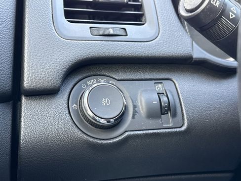 Used 2013 Buick Regal Leather image 18