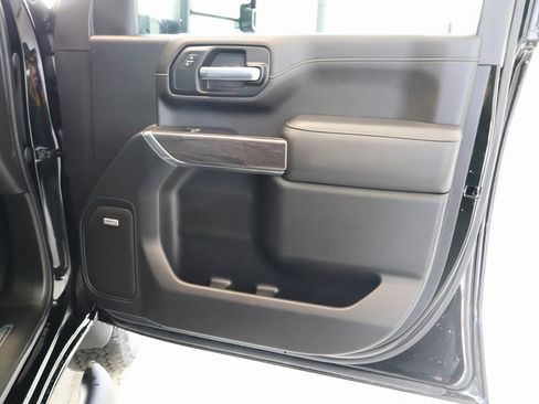 Used 2022 Chevrolet Silverado 3500 LTZ w/ LTZ Plus Package image 43