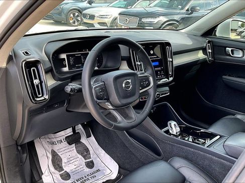 Used 2023 Volvo XC40 B4 Plus w/ Protection Package Premier FWD image 15