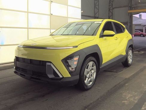 Used 2024 Hyundai Kona SE image 1