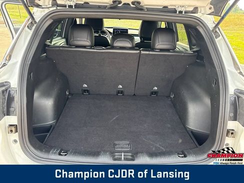 Used 2024 Jeep Compass Latitude AWD/4WD image 17