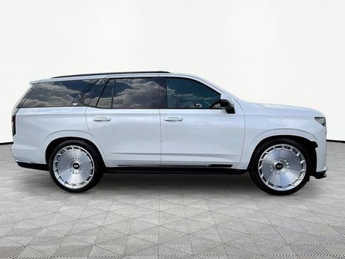 Used 2022 Cadillac Escalade Sport Platinum w/ LPO, Floor Liner Package AWD/4WD image 8