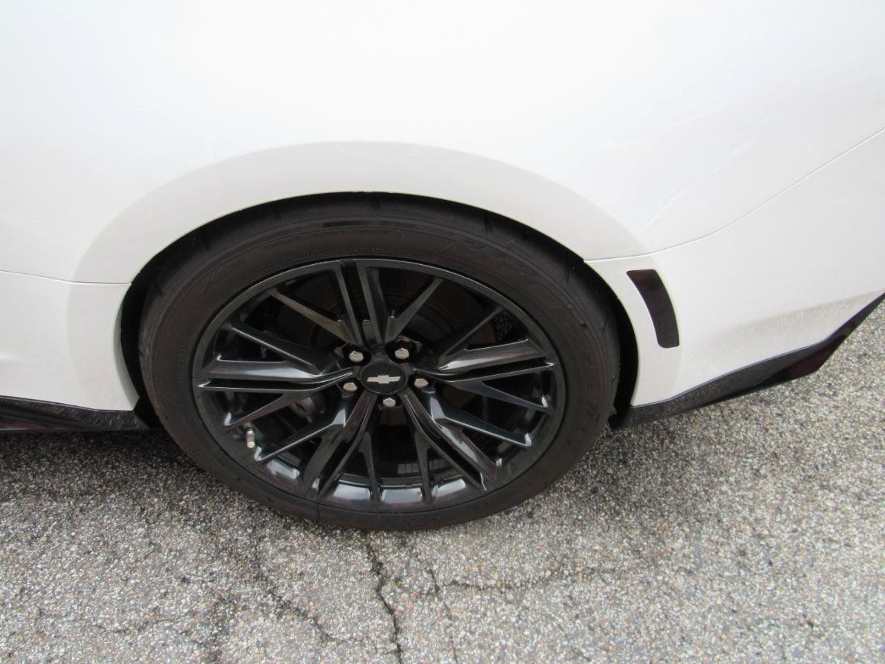 Used 2017 Chevrolet Camaro ZL1 RWD image 17