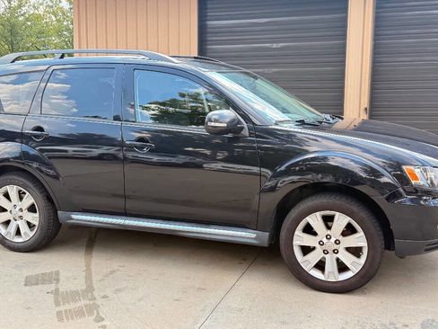 Used 2013 Mitsubishi Outlander SE image 15