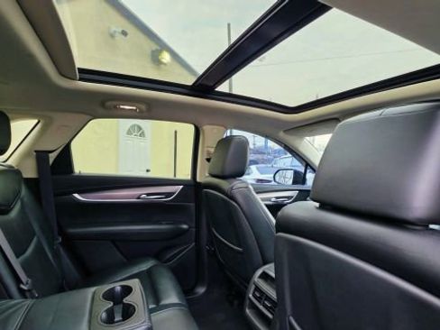 Used 2017 Cadillac XT5 Luxury w/ Driver Awareness Package AWD/4WD image 37
