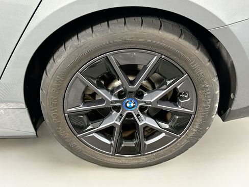 Used 2024 BMW i4 eDrive40 RWD image 11