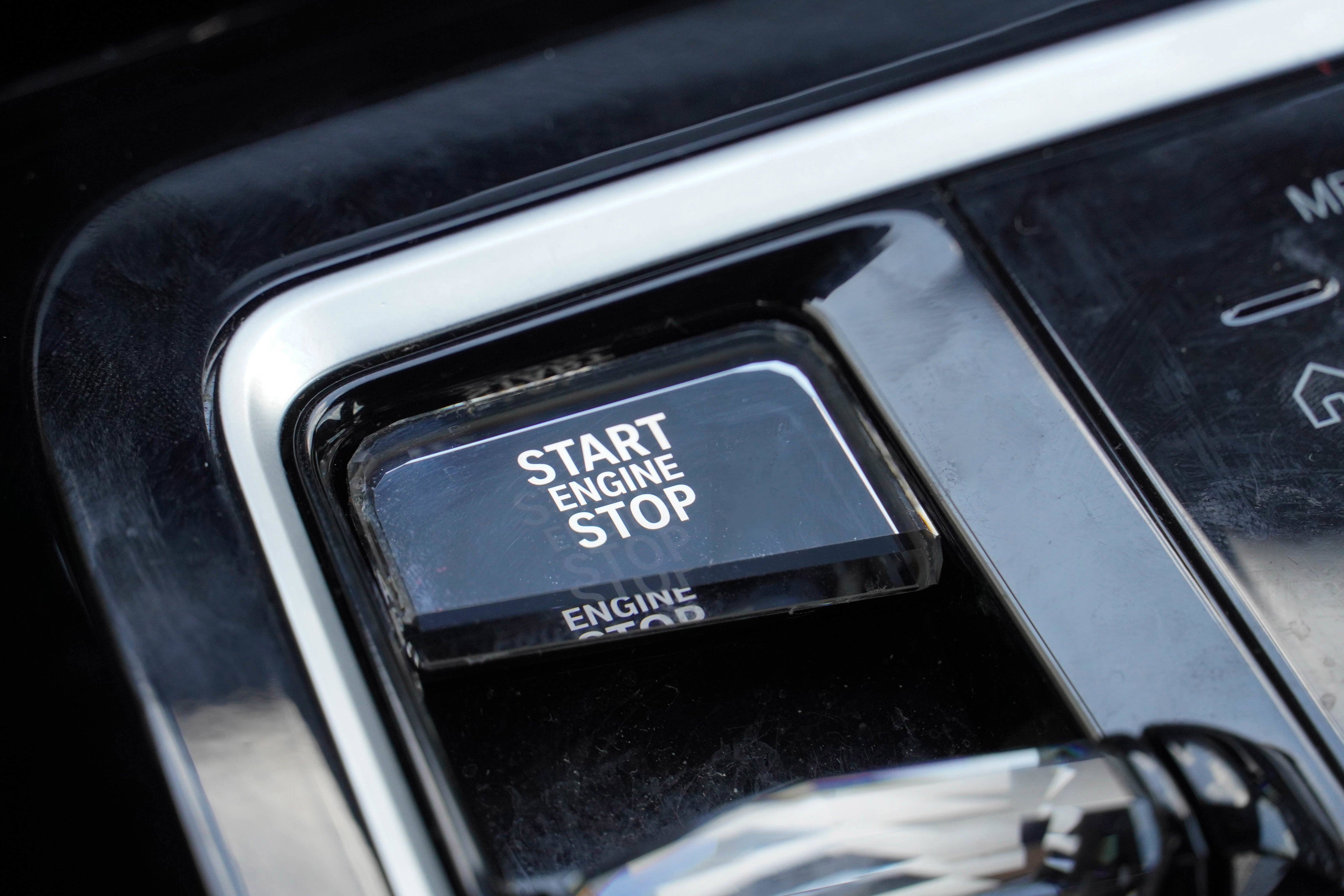 Used 2023 BMW 740i RWD image 19
