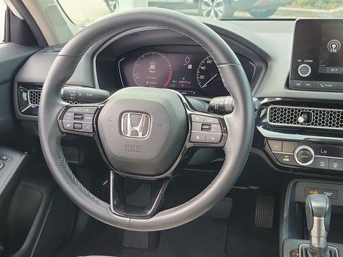 Used 2024 Honda Civic EX image 18