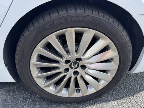 Used 2014 Hyundai Equus Signature RWD image 15