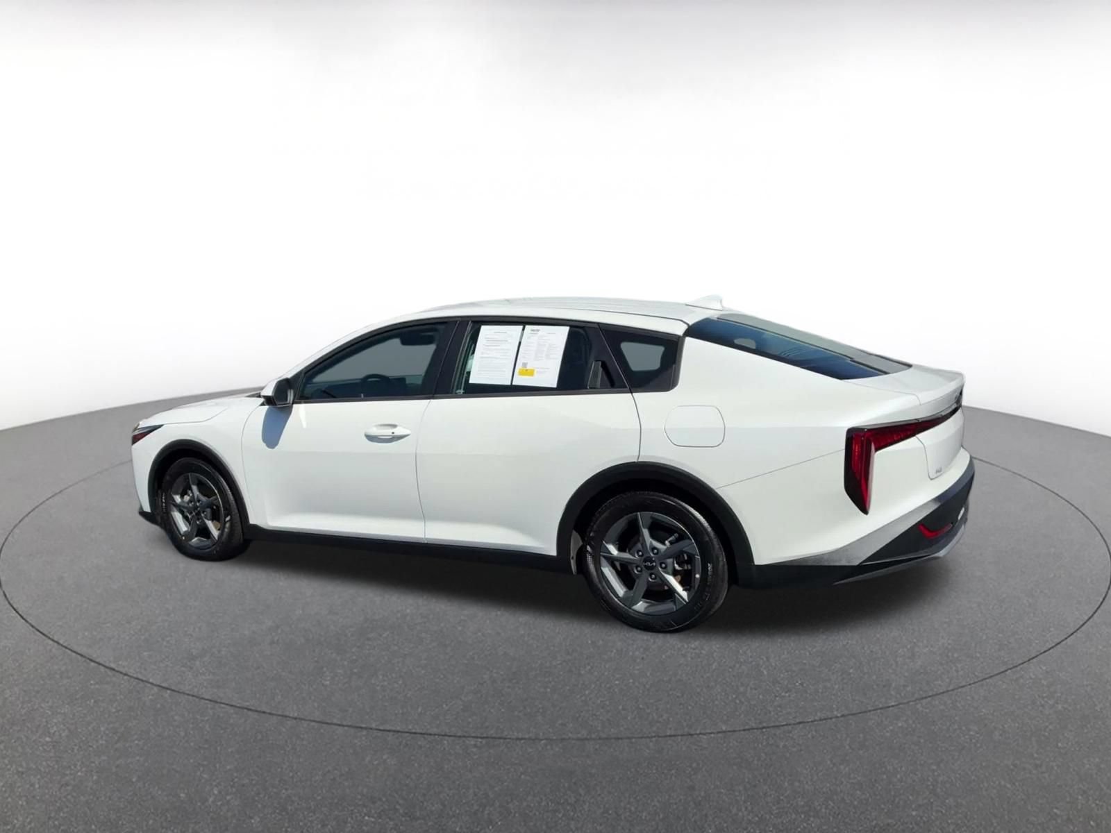 Used 2025 Kia K4 FWD image 9