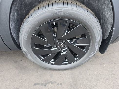 New 2026 Volkswagen Atlas SE image 26