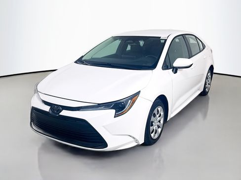 Used 2024 Toyota Corolla LE FWD image 4