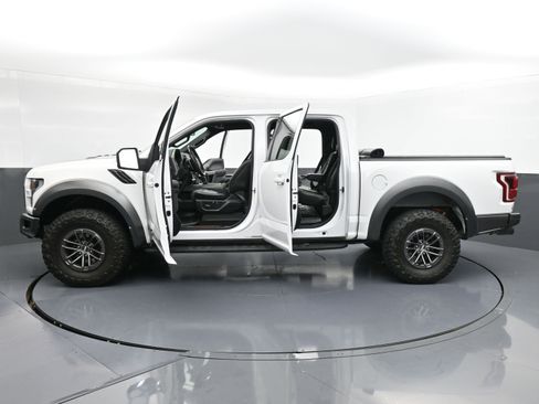 Used 2019 Ford F150 Raptor w/ Equipment Group 802A Luxury image 38