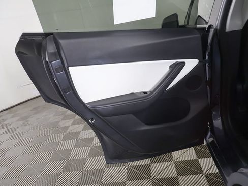 Used 2020 Tesla Model Y Performance AWD/4WD image 27