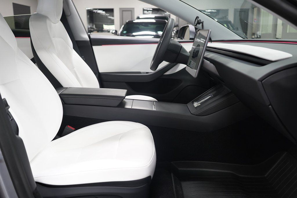 Used 2025 Tesla Model 3 Long Range RWD image 28