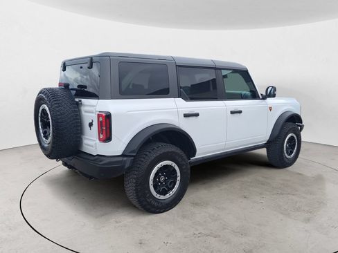 Used 2023 Ford Bronco Badlands w/ Sasquatch Package AWD/4WD image 5