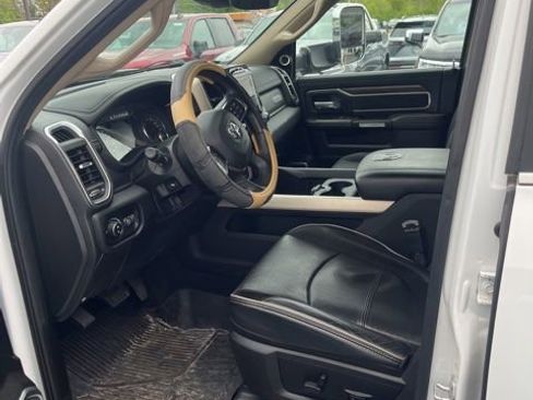 Used 2019 RAM 2500 Laramie AWD/4WD image 5