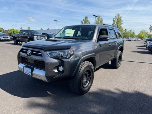 Used 2020 Toyota 4Runner TRD Off-Road Premium AWD/4WD image 3