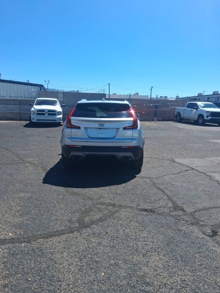Used 2019 Cadillac XT4 Premium Luxury FWD image 3