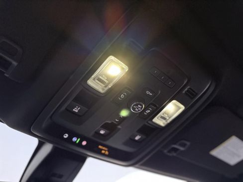 Used 2022 Chevrolet Suburban Premier w/ Premium Package image 55