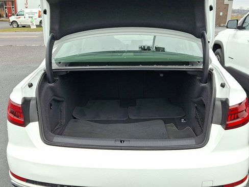 Used 2019 Audi A4 2.0T Premium w/ Convenience Package image 30