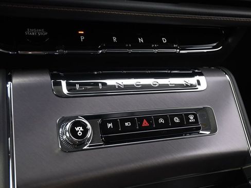 New 2026 Lincoln Aviator AWD w/ Jet Appearance Package image 31